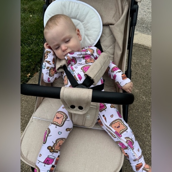 PB+GRAPE| ‘Peanut Butter Jelly’ Bamboo Footie Pajamas - Picture 9 of 10